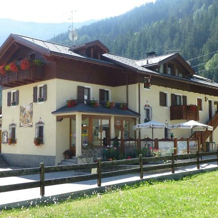 Rosengarden Alpine Residence Pradelle Buitenkant foto